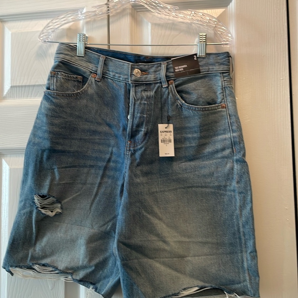 Express bermuda NWT